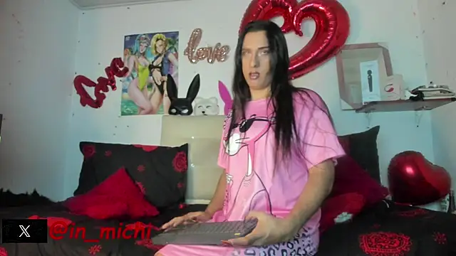 dangerous bitch online show from 12-23-25, 01:05