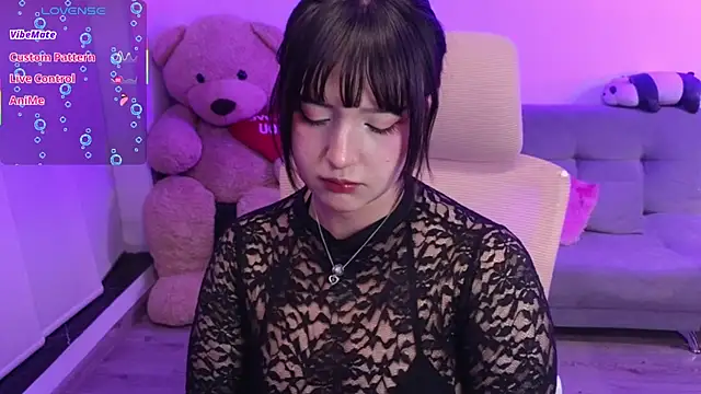Snapshot of KuroChan420 chatting on 07-15-26, 03:13 KuroChan420 online show from 07-15-26, 03:13