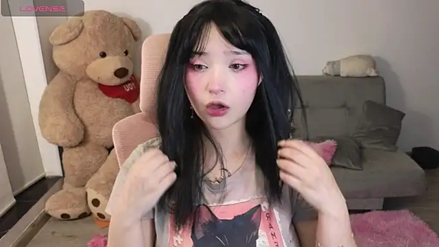 KuroChan420 online show from 05-06-26, 02:59