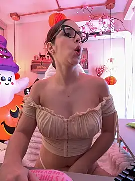 Zoe Bae online show from 10-28-25, 08:52