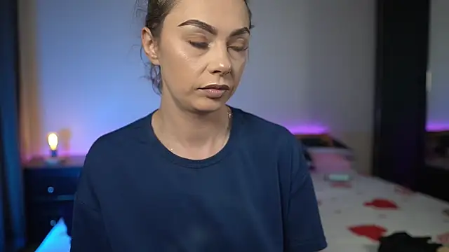 TiffanyPierce online show from 12-01-25, 09:15