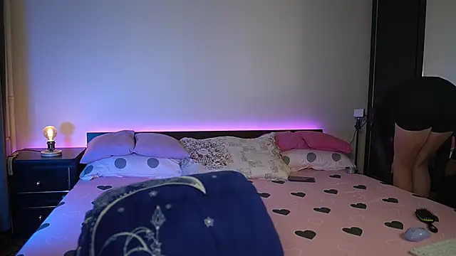 TiffanyPierce online show from 10-01-25, 08:24