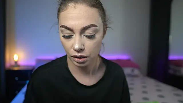 TiffanyPierce online show from 09-30-25, 08:26