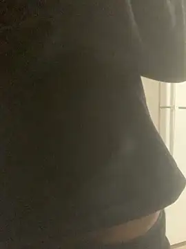 Snapshot of catchit231 chatting on 01-06-25, 09:43 catchit231 online show from 01-06-25, 09:43