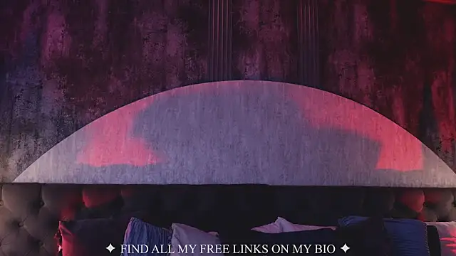 Charlotte Germanotta  online show from 04-01-26, 07:33