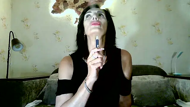 Snapshot of DreamMarianna chatting on 07-18-26, 09:45 DreamMarianna online show from 07-18-26, 09:45