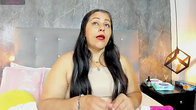 Snapshot of SexxyPamela chatting on 11-28-25, 08:09 SexxyPamela online show from 11-28-25, 08:09