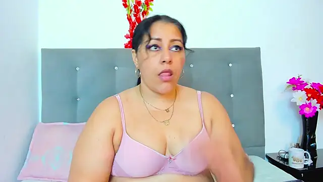 Snapshot of SexxyPamela chatting on 09-24-25, 07:37 SexxyPamela online show from 09-24-25, 07:37