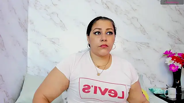 Snapshot of SexxyPamela chatting on 10-28-25, 07:02 SexxyPamela online show from 10-28-25, 07:02