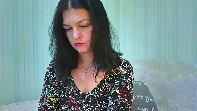 Snapshot of _Lily_ chatting on 07-06-26, 03:03 Lily online show from 07-06-26, 03:03
