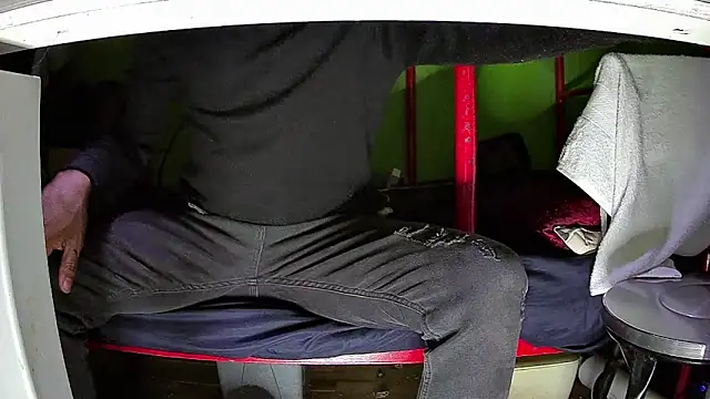 Walltaz online show from 10-29-25, 04:44