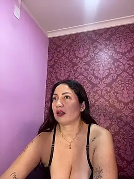 juliana diaz online show from 12-04-25, 11:20