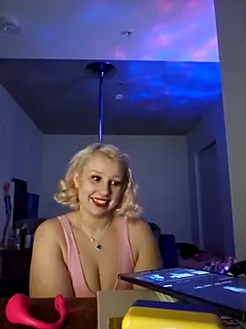 Snapshot of NikiFm chatting on 02-15-26, 08:02 NikiFm online show from 02-15-26, 08:02