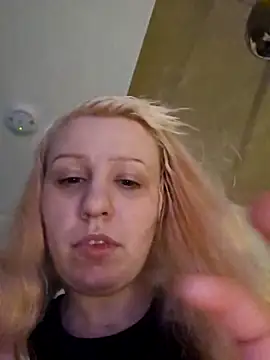 Snapshot of NikiFm chatting on 02-01-26, 02:32 NikiFm online show from 02-01-26, 02:32