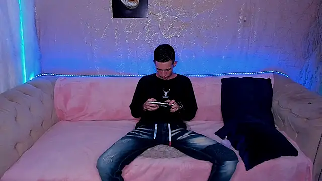 Shyfantasies online show from 09-18-25, 10:13