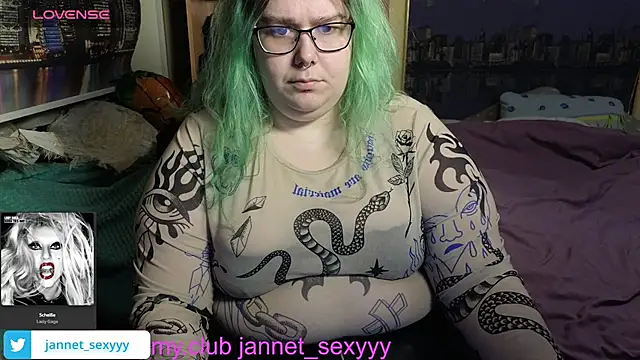 JannetPie online show from 12-14-25, 05:13