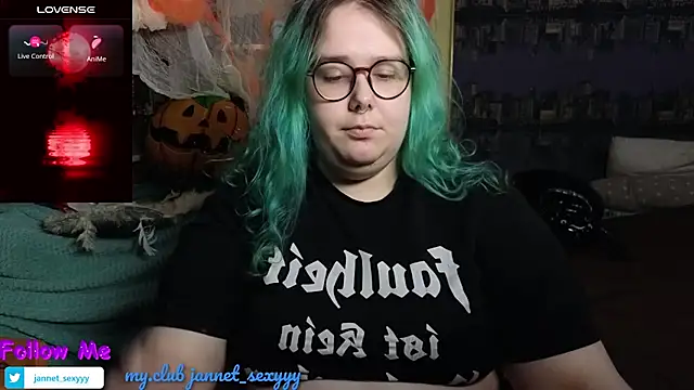 JannetPie online show from 10-31-25, 12:51