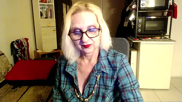 Snapshot of Ala-N-Dala chatting on 03-19-25, 02:16 Ala-N-Dala online show from 03-19-25, 02:16