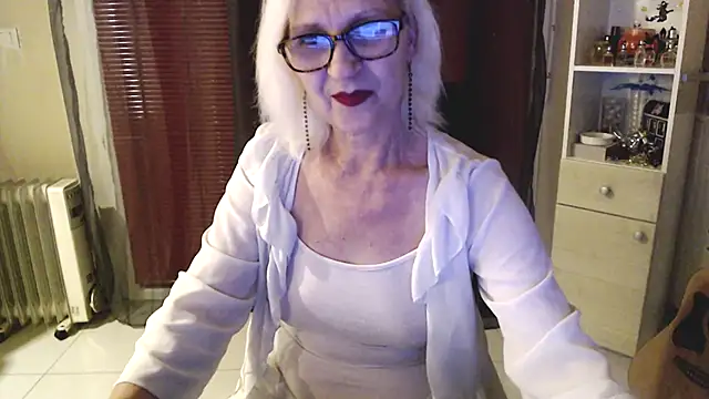 Snapshot of Ala-N-Dala chatting on 01-22-25, 11:32 Ala-N-Dala online show from 01-22-25, 11:32