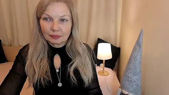 Abby Moore  online show from 12-20-25, 07:44