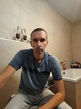 Snapshot of Geiler-boy313 chatting on 10-12-25, 05:03 Geiler-boy313 online show from 10-12-25, 05:03