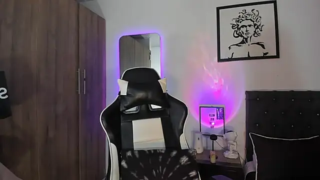 AlanNaughty online show from 01-13-26, 01:31