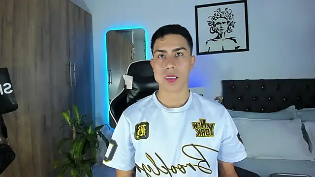 AlanNaughty online show from 06-19-26, 11:20