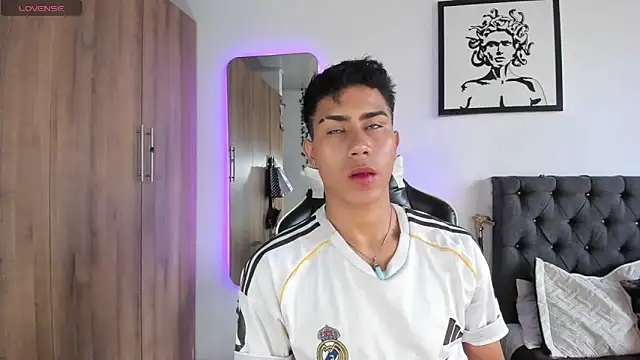 AlanNaughty online show from 02-07-26, 09:56