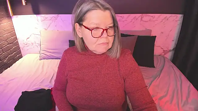 Shannonshine online show from 12-04-25, 05:17