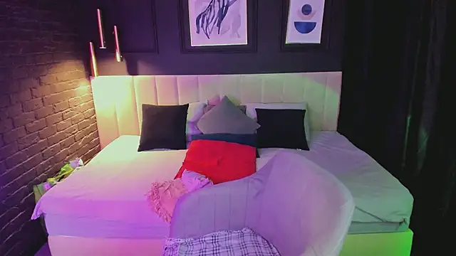 Shannonshine online show from 04-06-26, 01:23