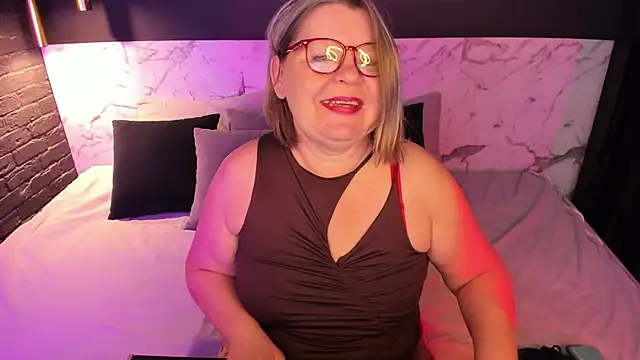 Shannonshine online show from 11-25-25, 05:30