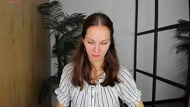 MirandaGlow online show from 09-10-25, 05:50