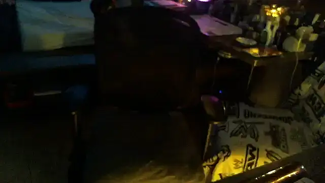 Snapshot of mycock2474u chatting on 09-29-25, 12:11 mycock2474u online show from 09-29-25, 12:11