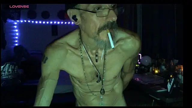 Snapshot of mycock2474u chatting on 09-17-25, 12:18 mycock2474u online show from 09-17-25, 12:18