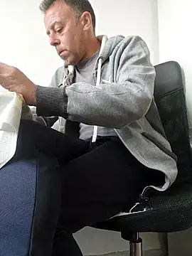 Snapshot of david_geam chatting on 09-26-25, 05:25 david geam online show from 09-26-25, 05:25