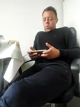 Snapshot of david_geam chatting on 10-04-25, 05:53 david geam online show from 10-04-25, 05:53