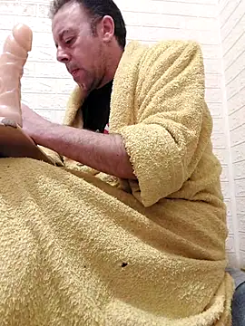 Snapshot of david_geam chatting on 03-12-25, 12:53 david geam online show from 03-12-25, 12:53