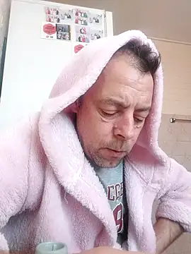 Snapshot of david_geam chatting on 01-27-25, 07:35 david geam online show from 01-27-25, 07:35