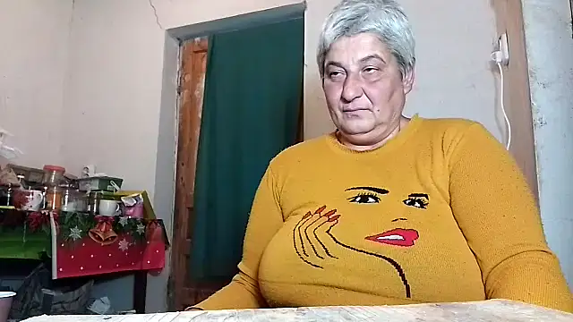 Snapshot of ExquisiteMature chatting on 10-17-25, 10:00 ExquisiteMature online show from 10-17-25, 10:00