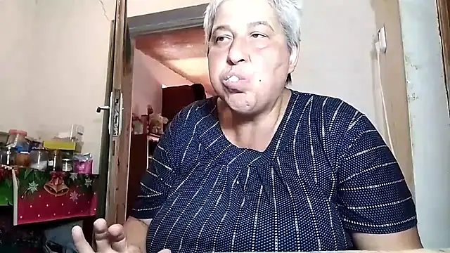 Snapshot of ExquisiteMature chatting on 09-24-25, 10:33 ExquisiteMature online show from 09-24-25, 10:33