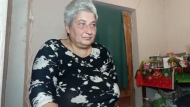 Snapshot of ExquisiteMature chatting on 10-12-25, 10:16 ExquisiteMature online show from 10-12-25, 10:16