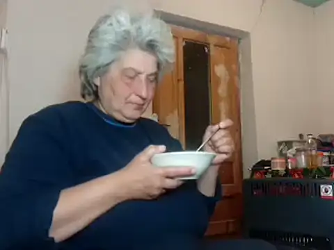 Snapshot of ExquisiteMature chatting on 03-20-25, 11:34 ExquisiteMature online show from 03-20-25, 11:34