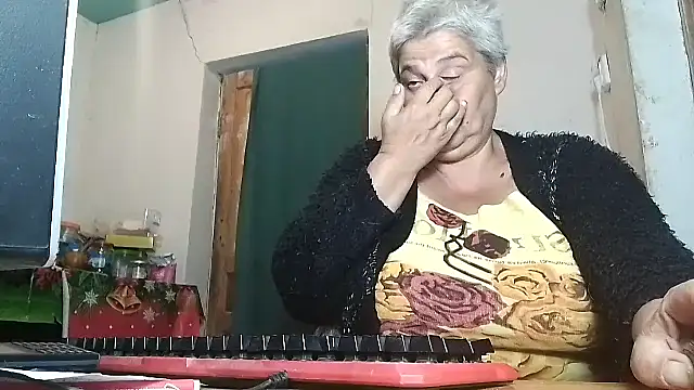 Snapshot of ExquisiteMature chatting on 09-21-25, 08:36 ExquisiteMature online show from 09-21-25, 08:36