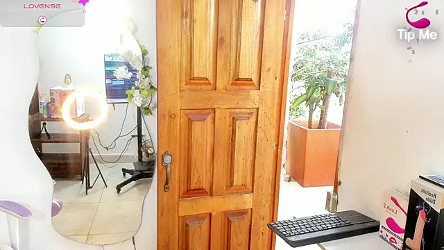 sofia gold  online show from 04-08-26, 03:46