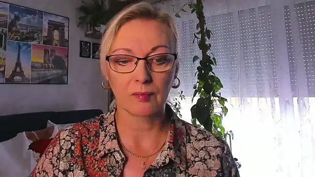 vanessa chat online show from 09-22-25, 01:28