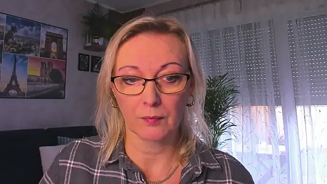 vanessa chat online show from 11-12-25, 02:10