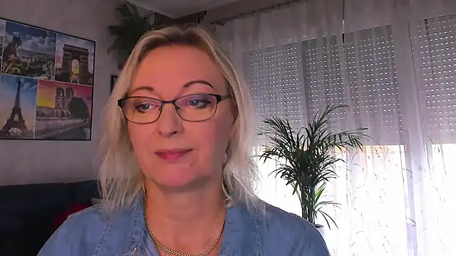 Snapshot of vanessa_chat chatting on 07-15-26, 01:18 vanessa chat online show from 07-15-26, 01:18