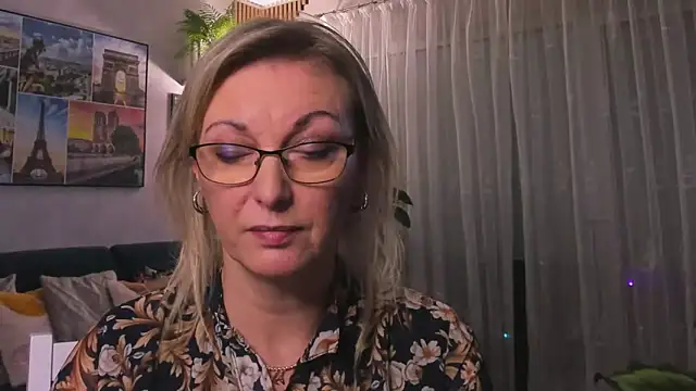 vanessa chat online show from 02-27-25, 05:16