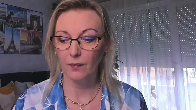 vanessa chat online show from 02-25-25, 02:15