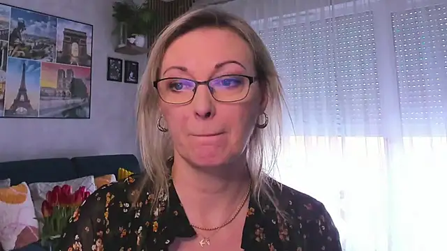 vanessa chat online show from 02-18-25, 02:27